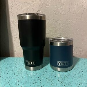 YETI Rambler Bundle 30 oz Black + 10 oz Navy Lowball w/ Lids